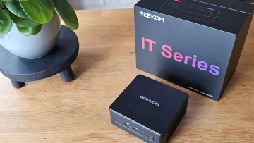 Geekom IT15 mini pc